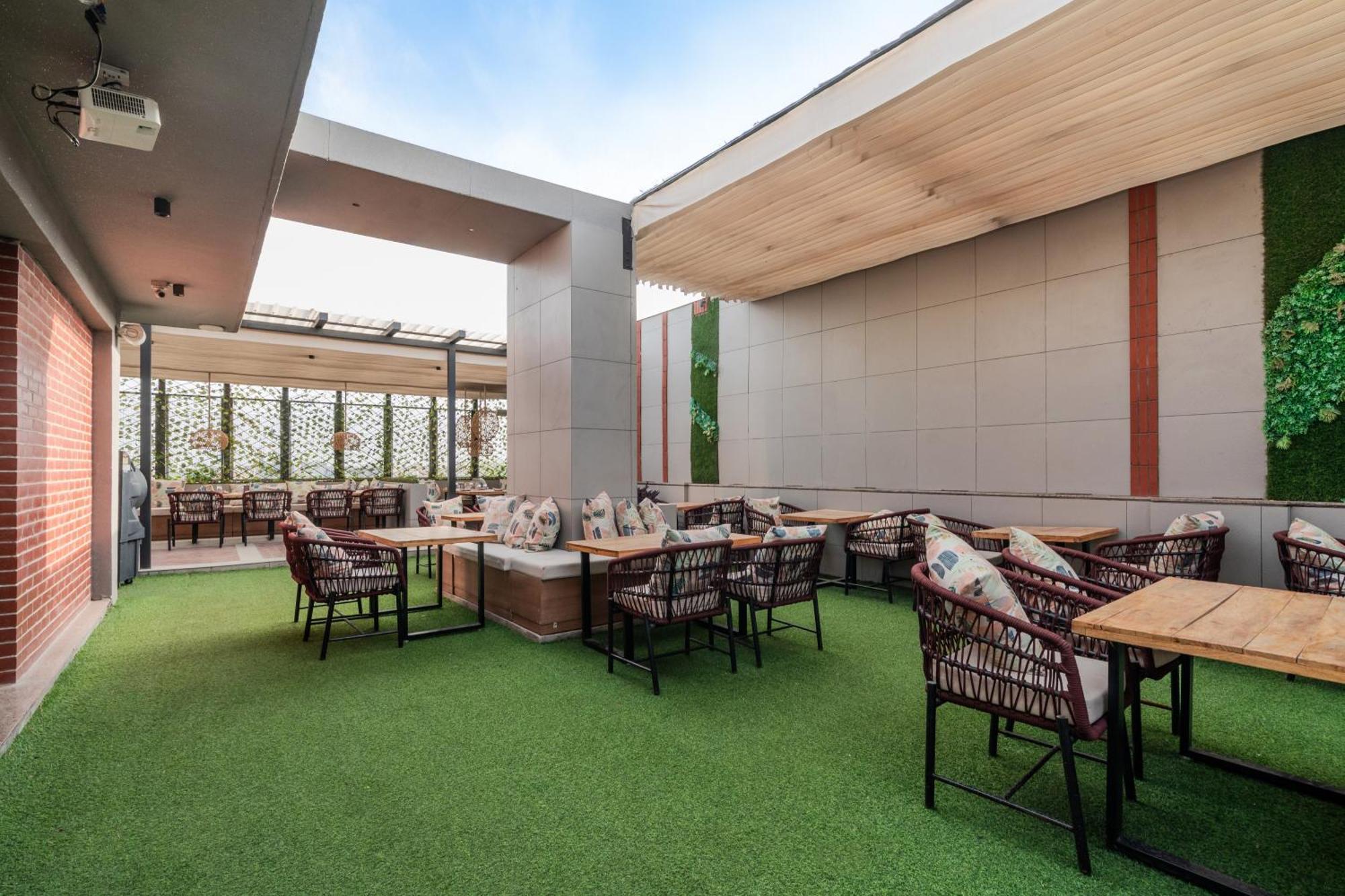 Stay Studio Hotel & Residences Gurgaon Exterior foto